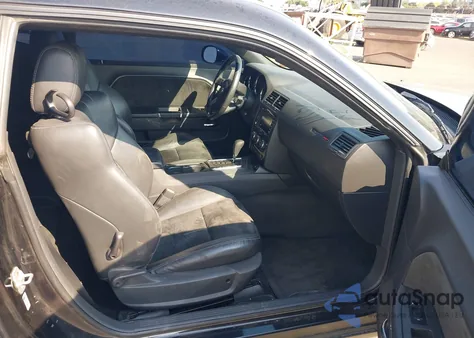 2010 Dodge Challenger Srt8 z USA, uszkodzony, nr VIN 2B3CJ7DW3AH261624